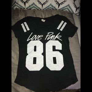 VS Long-Sleeve Tee